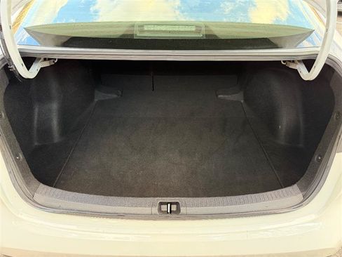 Used 2025 Toyota Corolla LE FWD image 24