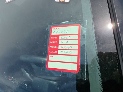 Certified 2025 Kia Seltos EX w/ EX Sunroof Package FWD image 9
