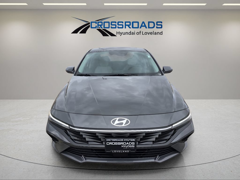 Used 2026 Hyundai Elantra Limited FWD image 9