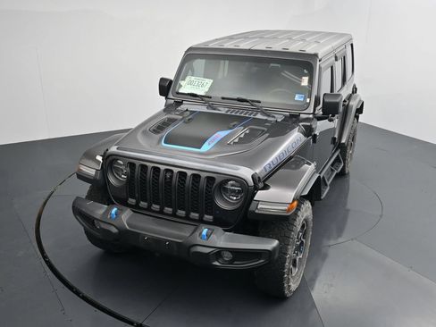 Used 2022 Jeep Wrangler Unlimited Rubicon 4xe w/ Cold Weather Group AWD/4WD image 11