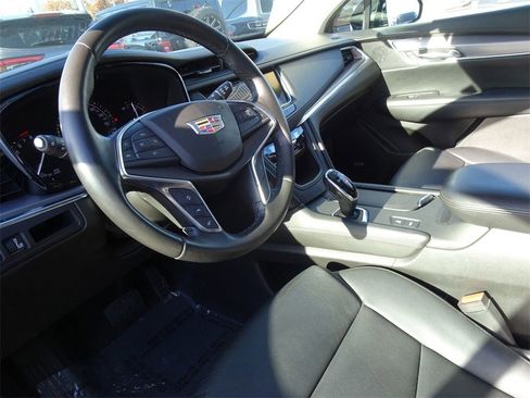 Used 2019 Cadillac XT5 Premium Luxury image 12