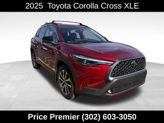 Used 2025 Toyota Corolla Cross XLE video 1