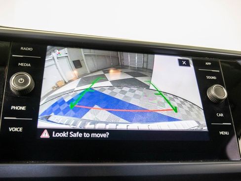 Used 2023 Volkswagen Taos SE image 23