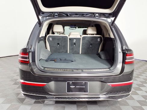 Certified 2025 Genesis GV80 3.5T Prestige AWD/4WD image 8
