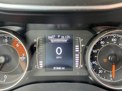 Used 2019 Jeep Cherokee Latitude Plus w/ Comfort/Convenience Group AWD/4WD image 11