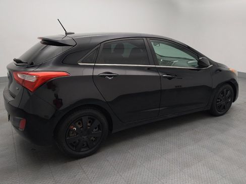 Used 2016 Hyundai Elantra GT FWD image 10