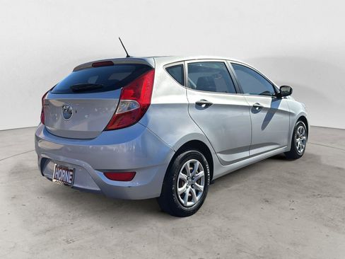 Used 2012 Hyundai Accent GS image 5