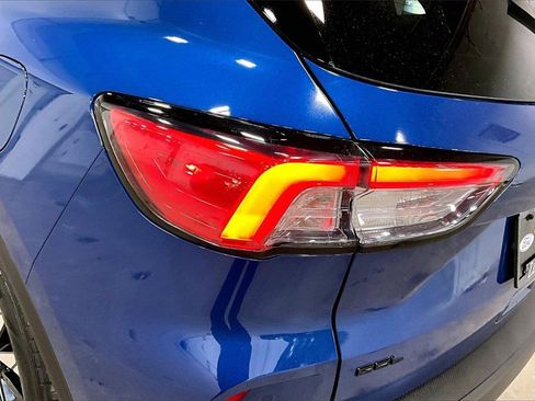 Certified 2022 Ford Escape SEL w/ SEL Stealth AWD Package image 29