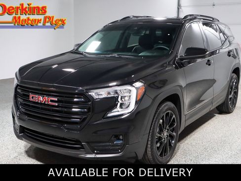 Used 2023 GMC Terrain SLT w/ Elevation Edition image 1