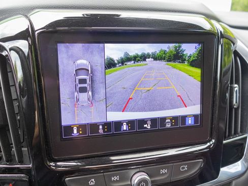 Used 2023 Chevrolet Traverse High Country AWD/4WD image 22