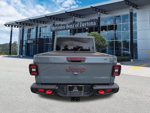 Used 2024 Jeep Gladiator Mojave AWD/4WD image 5