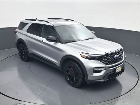 Used 2022 Ford Explorer ST w/ Equipment Group 401A AWD/4WD image 16
