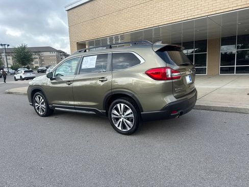 Used 2022 Subaru Ascent Limited AWD/4WD image 2