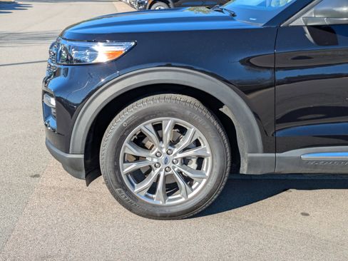 Certified 2023 Ford Explorer XLT w/ Equipment Group 202A image 11