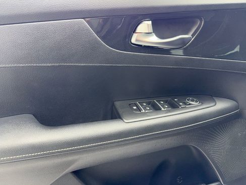 Used 2023 Kia Forte GT-Line w/ GT-Line Premium Package image 38