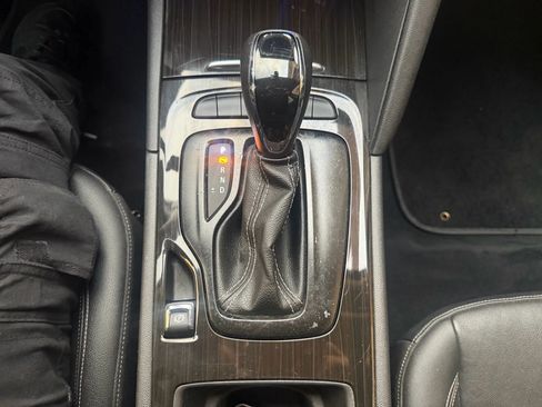 Used 2018 Buick Regal Essence image 20