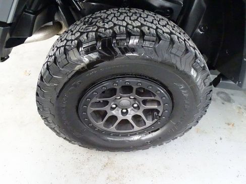 Certified 2022 Jeep Wrangler Unlimited Rubicon w/ Xtreme Recon 35" Tire Package image 27