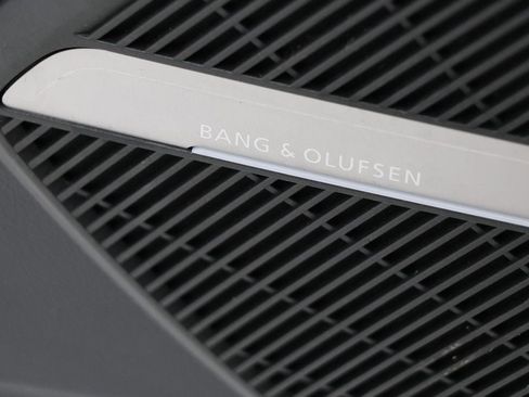 Used 2024 Audi Q5 e Premium Plus w/ Premium Plus Package image 21