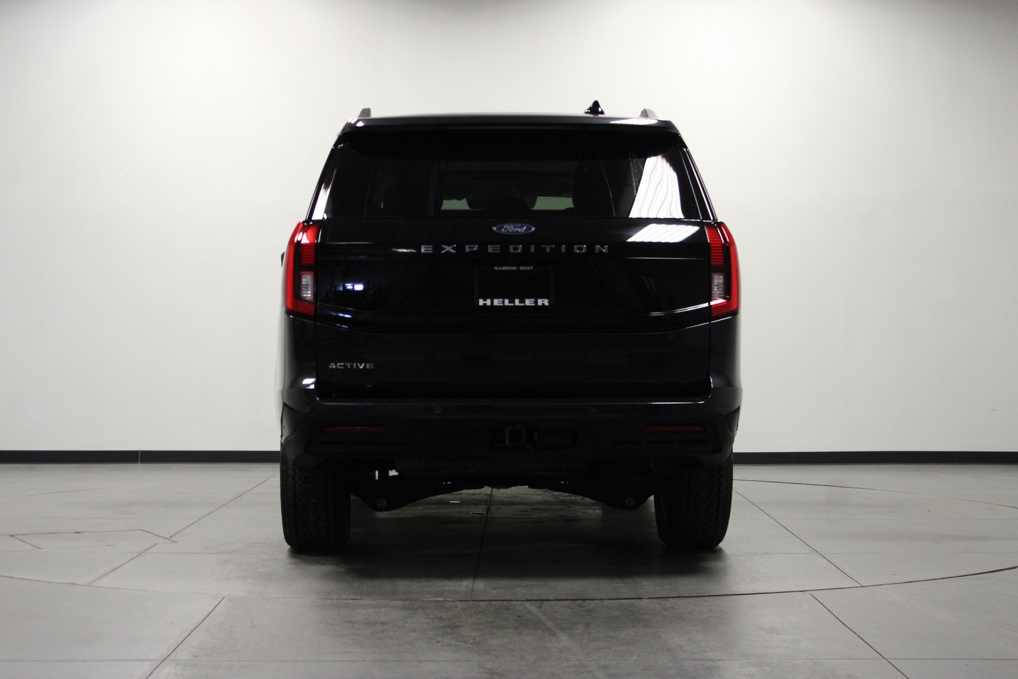 Used 2025 Ford Expedition Active AWD/4WD image 5