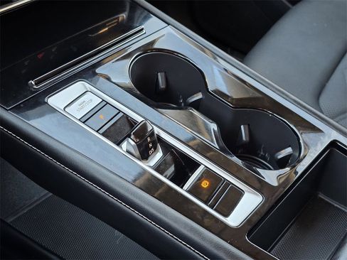 New 2026 Volkswagen Atlas SE image 13