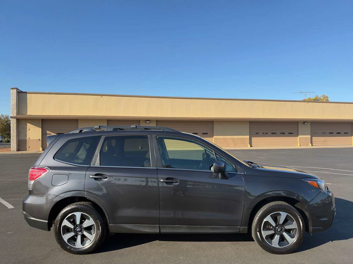 Used 2017 Subaru Forester 2.5i Limited w/ Popular Package #2 AWD/4WD image 8