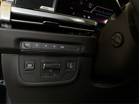 New 2026 Cadillac Escalade ESV Sport w/ LPO, ONYX Package AWD/4WD image 19