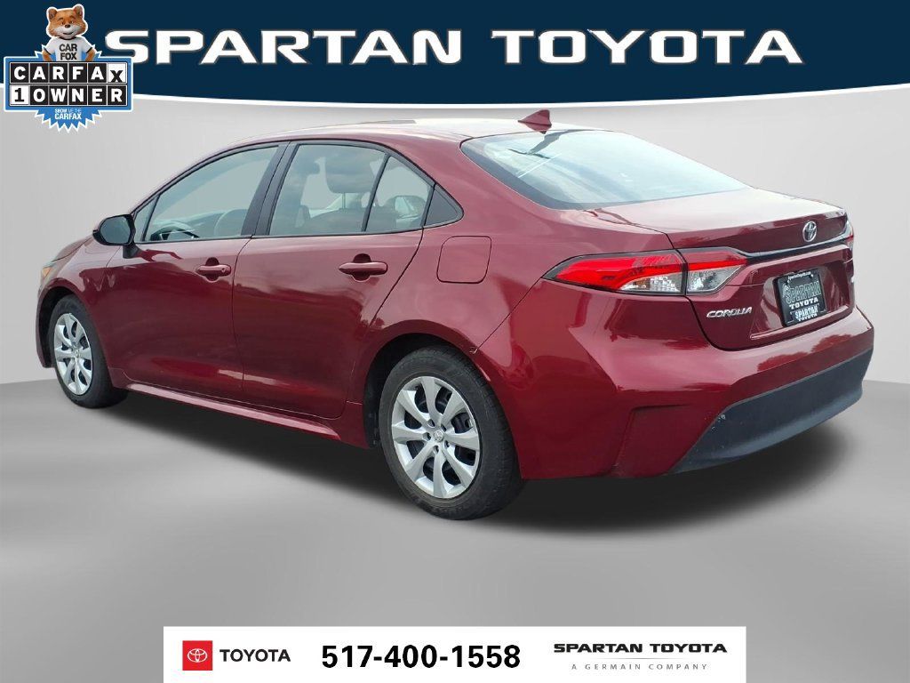 Used 2025 Toyota Corolla LE FWD image 10