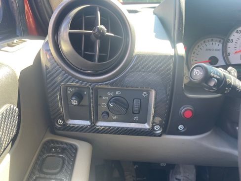 Used 2003 HUMMER H2 w/ Preferred Equipment Group image 31