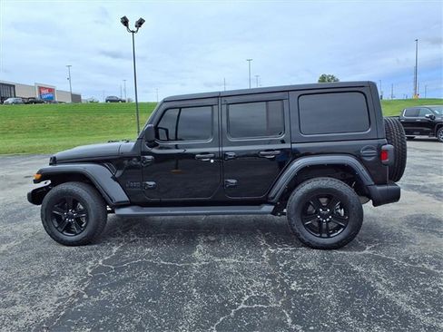 Used 2021 Jeep Wrangler Unlimited Sahara image 20