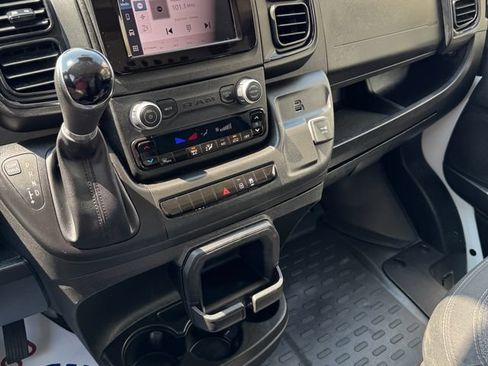 Used 2025 RAM ProMaster 2500 w/ U-Haul Equipment Group FWD image 10