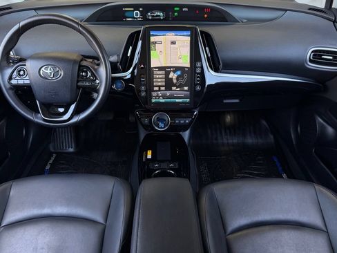Used 2020 Toyota Prius Prime XLE FWD image 12