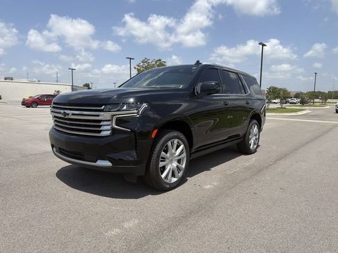 Used 2021 Chevrolet Tahoe High Country w/ Premium Package AWD/4WD image 40