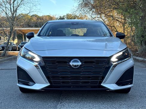 Certified 2024 Nissan Altima 2.5 SV image 2