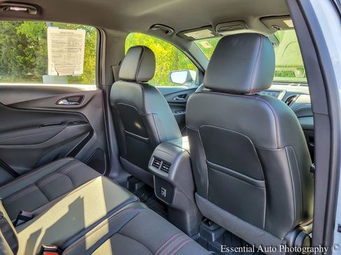 Used 2024 Chevrolet Equinox RS image 27