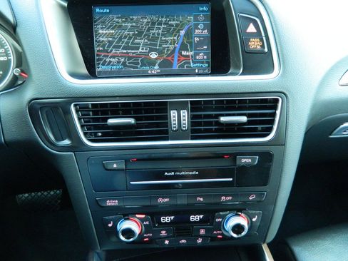 Used 2016 Audi Q5 3.0T Premium Plus w/ Technology Package AWD/4WD image 14