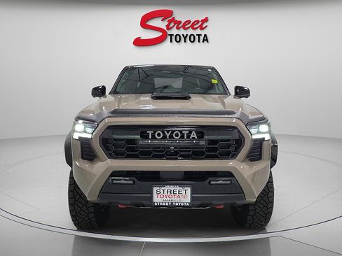 Used 2025 Toyota Tacoma 4x4 Double Cab Hybrid image 6