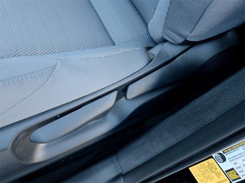 Used 2025 Toyota Corolla SE image 26