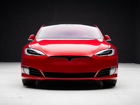 Used 2021 Tesla Model S Performance image 7