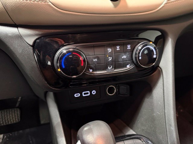 Used 2023 Buick Encore GX Preferred w/ Cold Weather Comfort Package FWD image 19