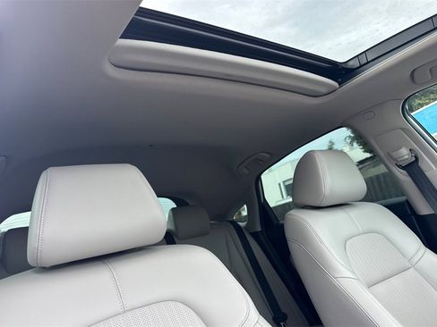 Certified 2024 Honda Civic EX-L image 18