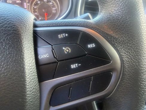Used 2020 Jeep Cherokee Latitude AWD/4WD image 59