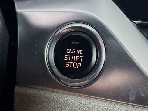 Used 2022 Kia Niro LXS image 21