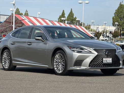 Used 2024 Lexus LS 500 w/ Interior Upgrade Package RWD image 5