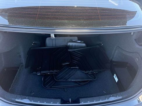 Used 2017 BMW 320i xDrive Sedan image 11