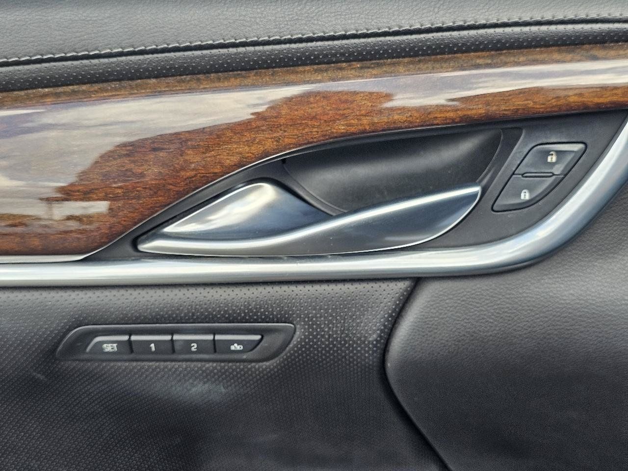 Used 2014 Cadillac XTS Luxury w/ Driver Awareness Package FWD image 14