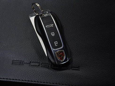 Used 2021 Porsche 911 Carrera S RWD image 60