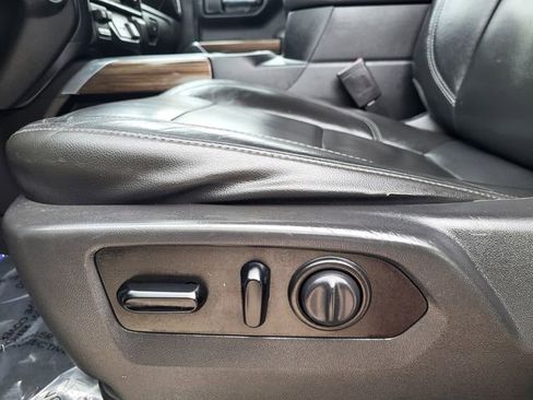 Used 2020 Chevrolet Silverado 1500 LT Trail Boss image 16