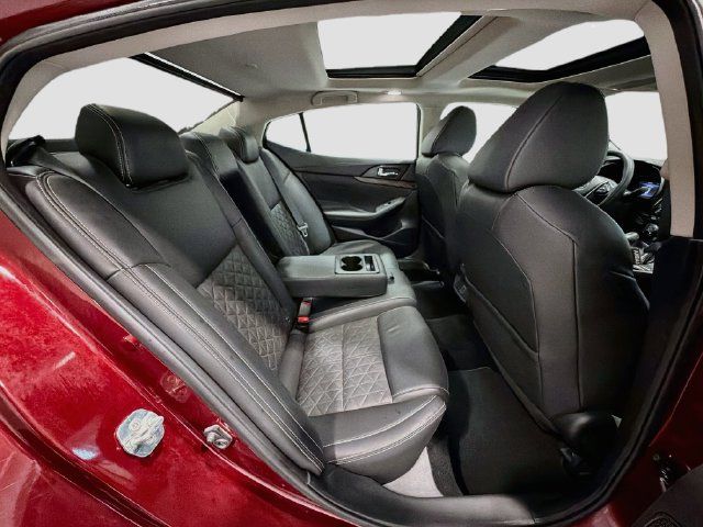 Used 2018 Nissan Maxima Platinum FWD image 23