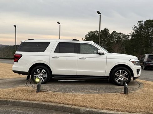 Used 2024 Ford Expedition Max Limited image 8