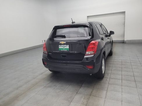 Used 2020 Chevrolet Trax LS w/ Tint and Cruise Package FWD image 9